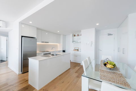 Astra Apartments Newcastle - Accommodation Main Beach 12