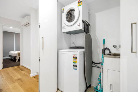 Astra Apartments Newcastle - Accommodation Main Beach 16