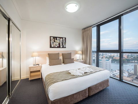 Oaks Charlotte Towers - Accommodation Main Beach 1