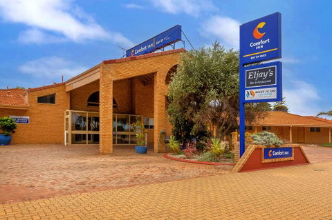 Comfort Inn Bay of Isles - Accommodation Main Beach 0