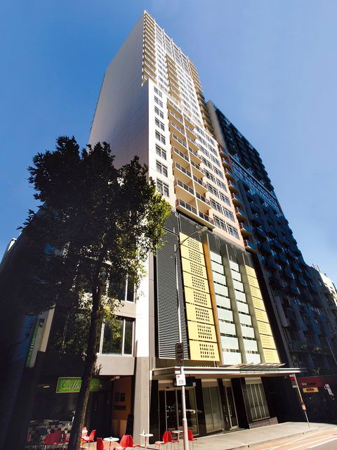 Oaks On Lonsdale - Accommodation Main Beach 0