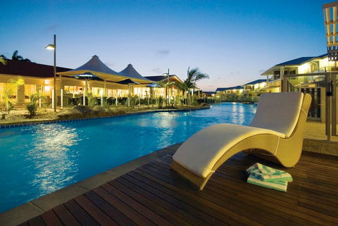 Oaks Pacific Blue Resort - Accommodation Main Beach 1