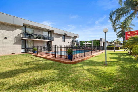 Econo Lodge All Seasons Mildura - Accommodation Main Beach 2