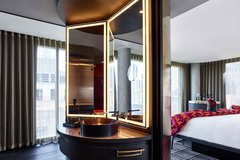 W Melbourne - Accommodation Main Beach 1