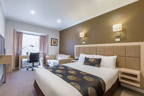 Waverley International Hotel - Accommodation Main Beach 2