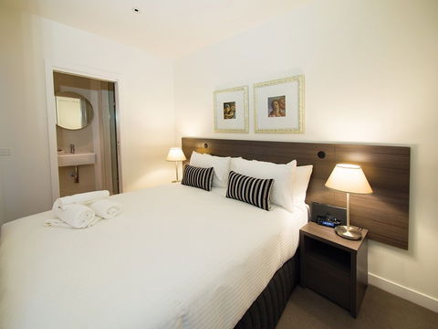 WRAP On Southbank - Accommodation Main Beach 2