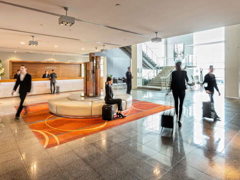 PARKROYAL Melbourne Airport - Accommodation Main Beach 2