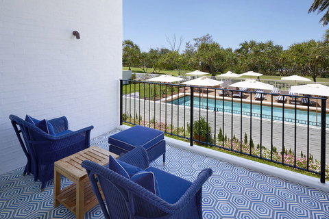 Halcyon House - Accommodation Main Beach 1