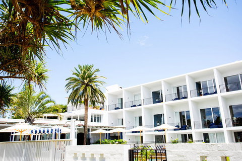 Halcyon House - Accommodation Main Beach 5