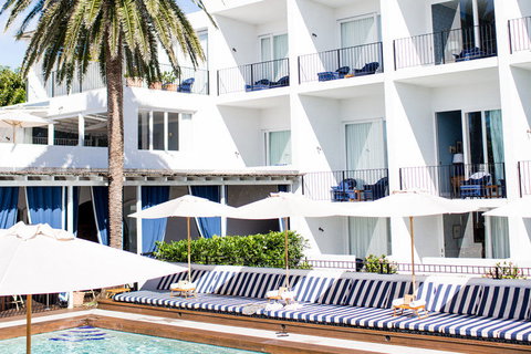 Halcyon House - Accommodation Main Beach 8