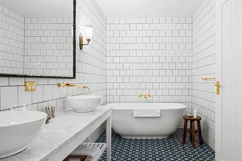 Halcyon House - Accommodation Main Beach 16