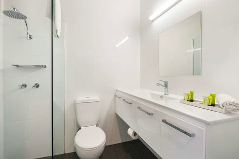 Nightcap At Waltzing Matilda Hotel - Accommodation Main Beach 9