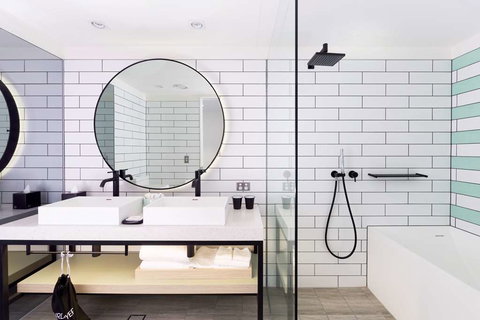 QT Bondi - Accommodation Main Beach 8