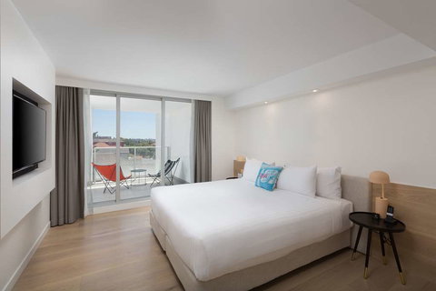 QT Bondi - Accommodation Main Beach 10