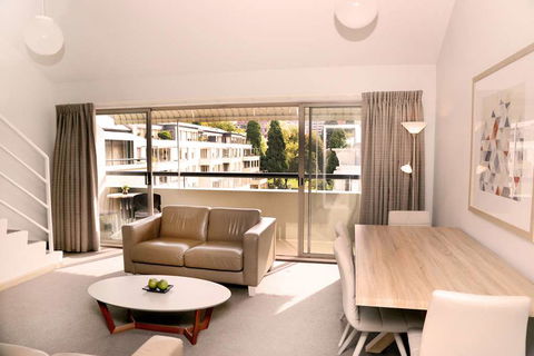 Salamanca Inn - Accommodation Main Beach 1