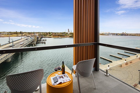 Quest Port Adelaide - Accommodation Main Beach 1