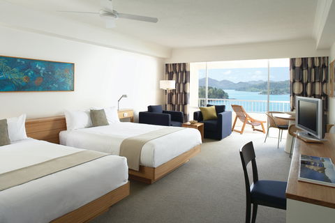 Reef View Hotel - Accommodation Main Beach 0