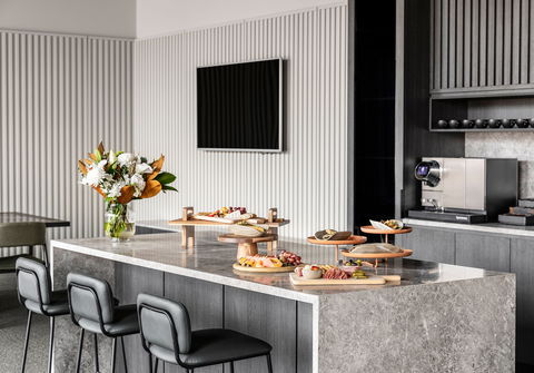 Oakwood Premier Melbourne - Accommodation Main Beach 1