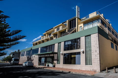 Alloggio Newcastle Beach Hotel - Accommodation Main Beach 0