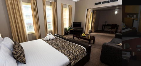 The Clarendon Hotel - Accommodation Main Beach 0