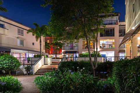 Goldsborough Place - Accommodation Main Beach 0