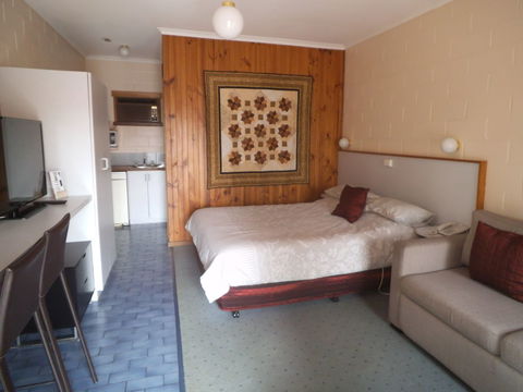 Yarragon Motel - Accommodation Main Beach 0