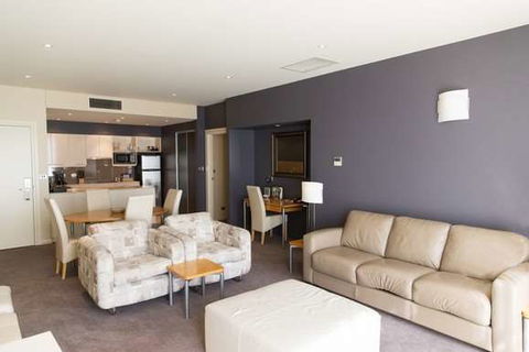 Peppers Seaport Hotel - Accommodation Main Beach 10
