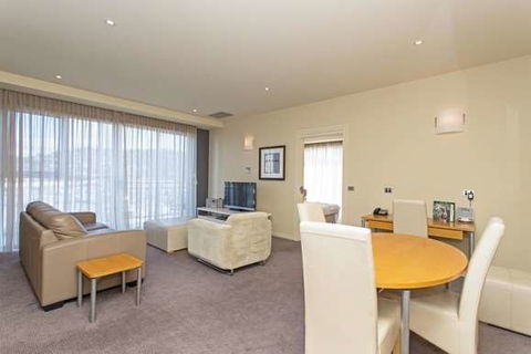 Peppers Seaport Hotel - Accommodation Main Beach 12
