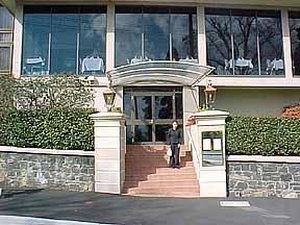 Commodore Regent Motor Inn - Accommodation Main Beach 0