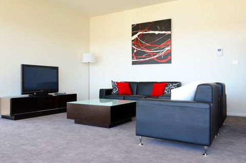 York Cove - Accommodation Main Beach 9