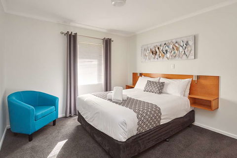 Elphin Villas - Accommodation Main Beach 4