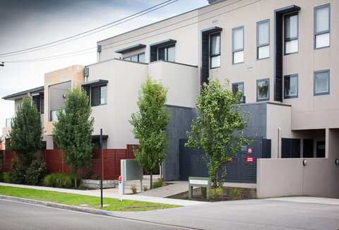 Apartments of Waverley - Accommodation Main Beach 0