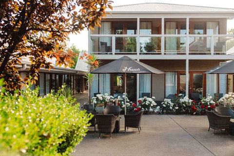 The Manna by Haus Ascend Hotel - Accommodation Main Beach 2