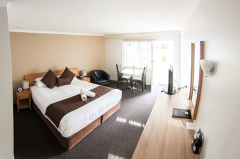 Hospitality Esperance, SureStay by BW - Accommodation Main Beach 0