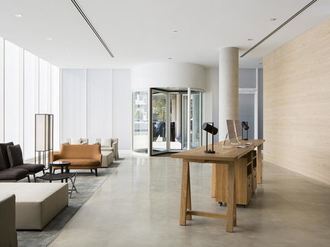 Little National Hotel Canberra - Accommodation Main Beach 1