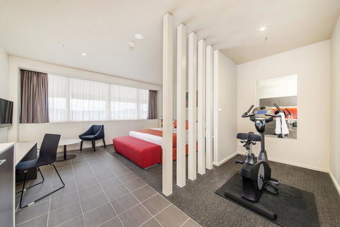 Abode Woden - Accommodation Main Beach 14