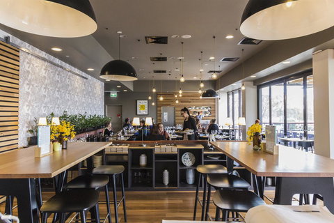 Abode Woden - Accommodation Main Beach 1