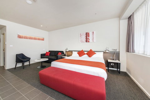 Abode Woden - Accommodation Main Beach 21