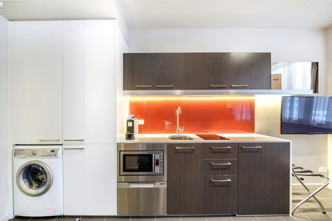 Abode Woden - Accommodation Main Beach 18