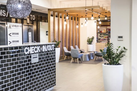 Abode Woden - Accommodation Main Beach 4