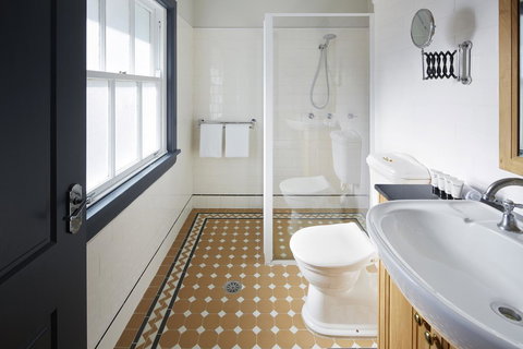 Brassey Hotel - Managed By Doma Hotels - Accommodation Main Beach 10