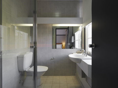 Brassey Hotel - Managed By Doma Hotels - Accommodation Main Beach 12