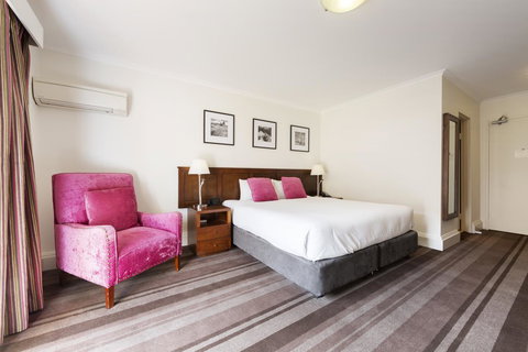 Mercure Canberra - Accommodation Main Beach 11