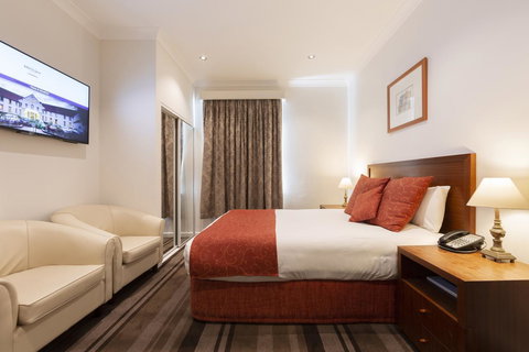Mercure Canberra - Accommodation Main Beach 21