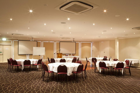 Mercure Canberra - Accommodation Main Beach 42