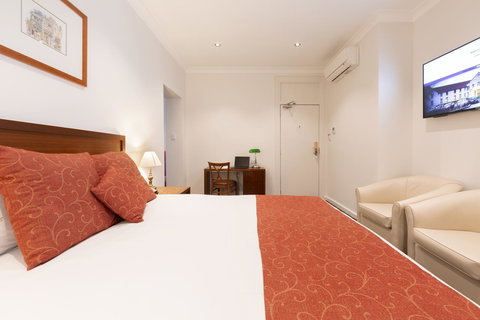Mercure Canberra - Accommodation Main Beach 20