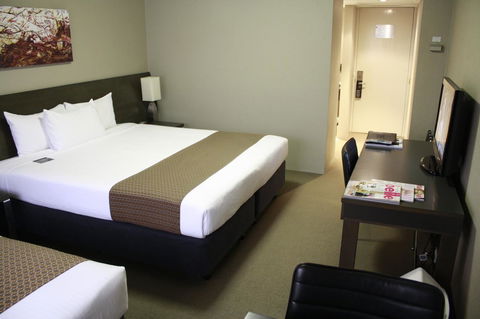 Pavilion On Northbourne - Accommodation Main Beach 36