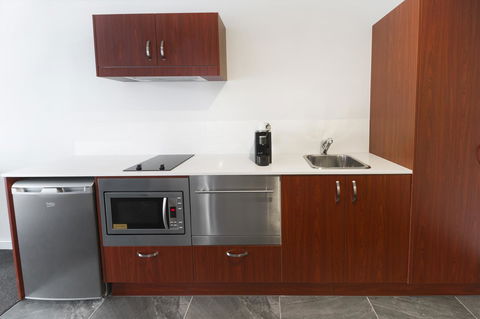 Abode Narrabundah - Accommodation Main Beach 11