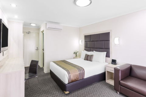 Garden City Hotel, Best Western Signature Collection - Accommodation Main Beach 3