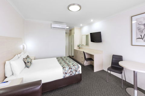 Garden City Hotel, Best Western Signature Collection - Accommodation Main Beach 4
